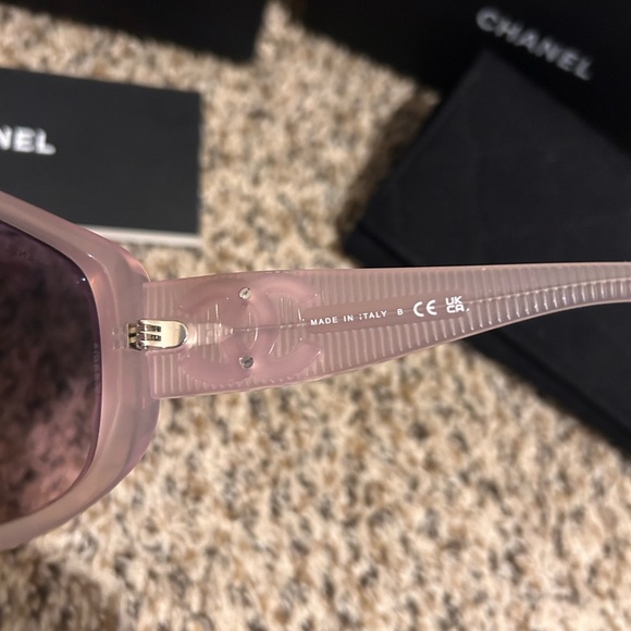 Chanel Pink Shield Sunglasses - Picture 2 of 4